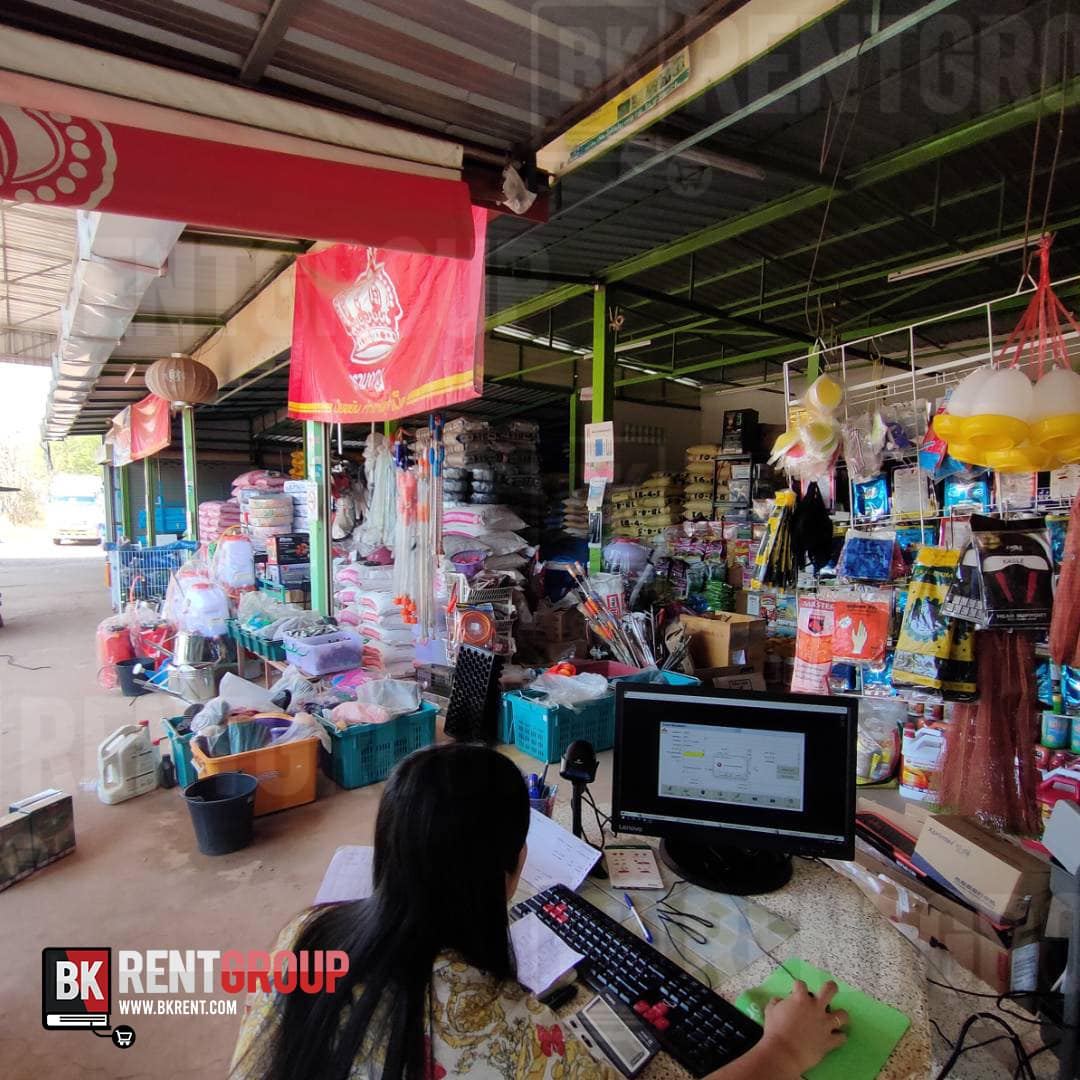 พนักงานใช้โปรแกรมที่จุดขาย