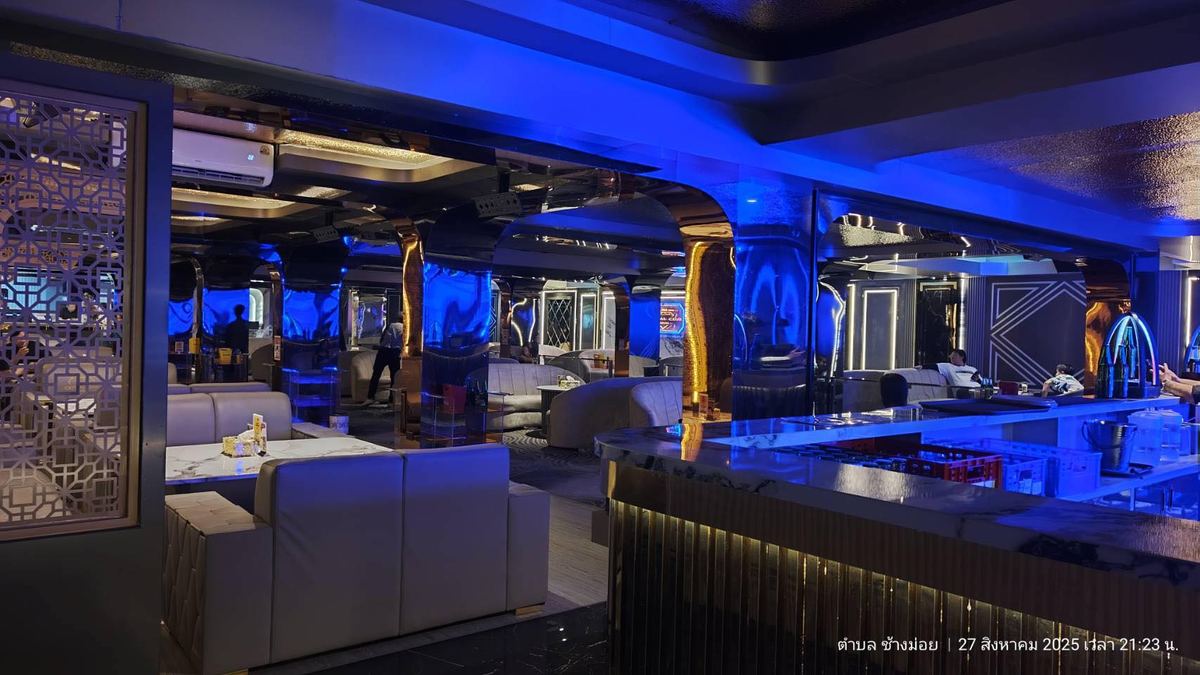 ภาพหน้าร้าน ร้านอาหารและคาราโอเกะในเครือไม้เอก