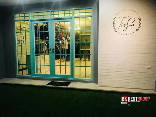 ภาพหน้าร้าน THE SIS