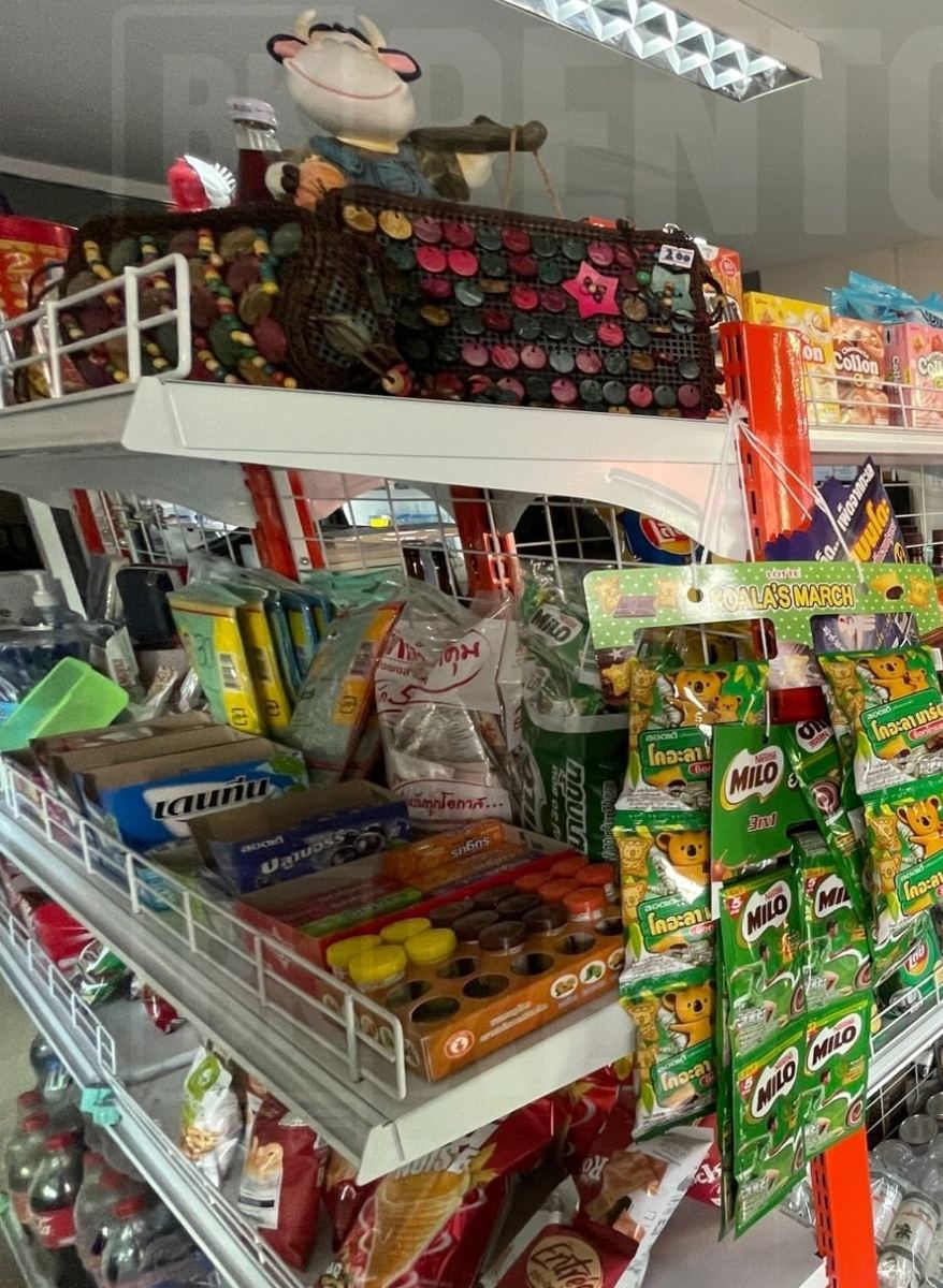 ชั้นขนมและเครื่องดื่ม